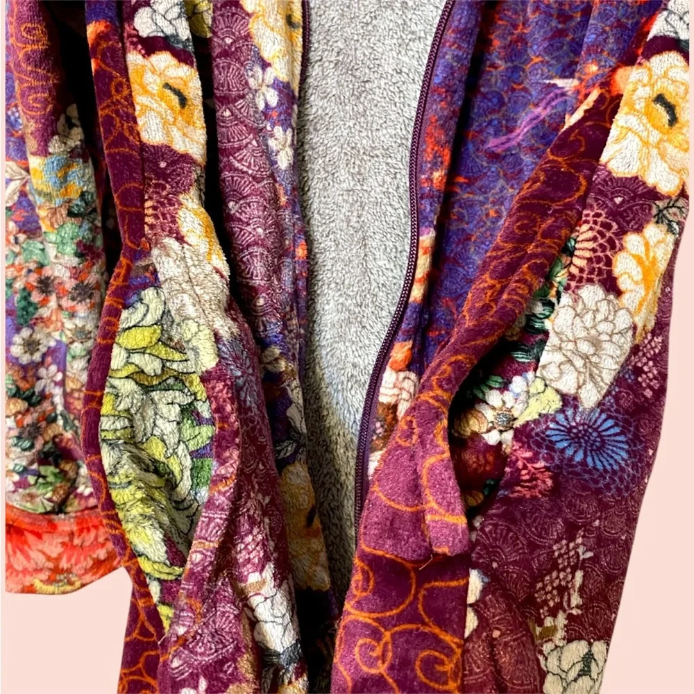 Johnny Was Phoenix Zip Up Long Robe - Picture 7 of 11